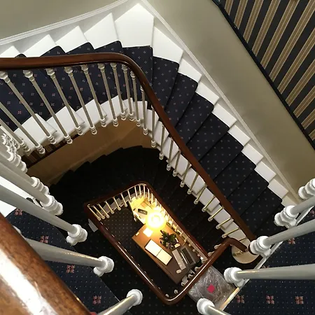 Allison House 17 3* Эдинбург