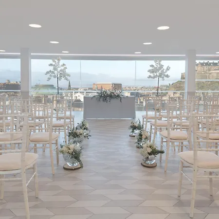 Doubletree By Hilton Centre Hotell