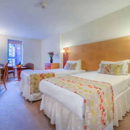Holyrood Apartahotel