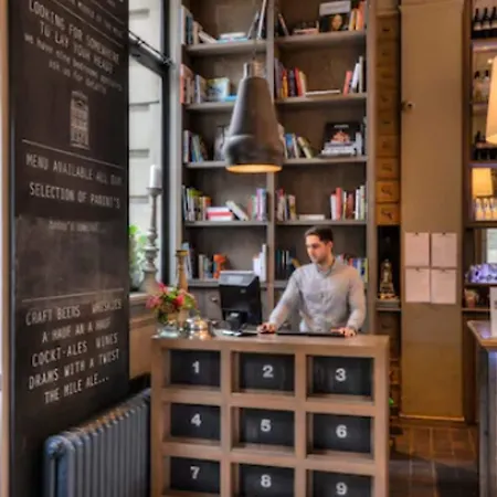 The On The Mile فندق