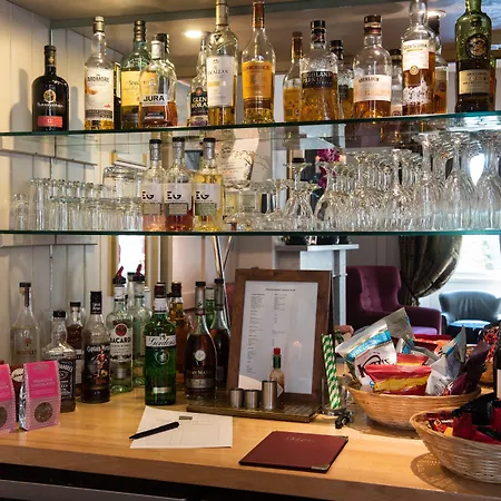 Hotell Grove House 4*
