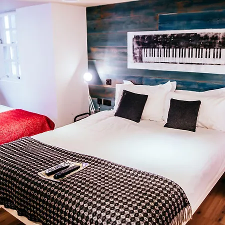 Otel Stay Central Hotel 3*