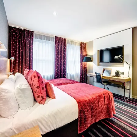 Hotel Apex Of 4*