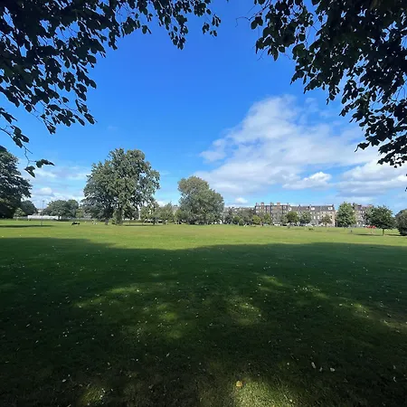 Park View House 3* Edinburgh