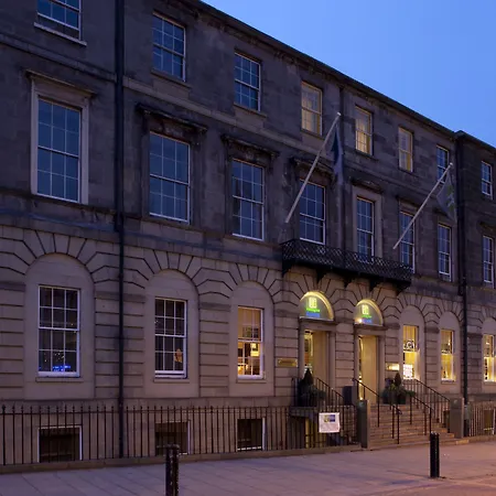 Hotel Express Centre By Ihg 3*