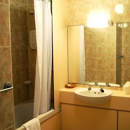 Apart Otel Edinburgh Aparthotel 4*