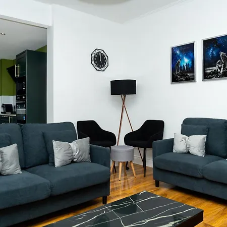 Luxury 5bd, Gym, Parking, Bus To Airport, Sleeps10