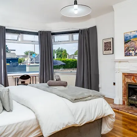 Luxury 5bd, Gym, Parking, Bus To Airport, Sleeps10 * Edinburgh