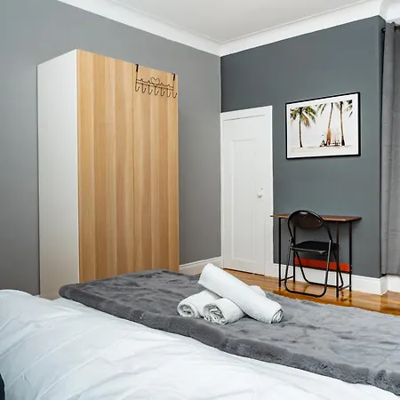 Villa Luxury 5bd, Gym, Parking, Bus To Airport, Sleeps10 *