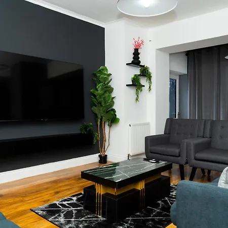 Villa Luxury 5bd, Gym, Parking, Bus To Airport, Sleeps10