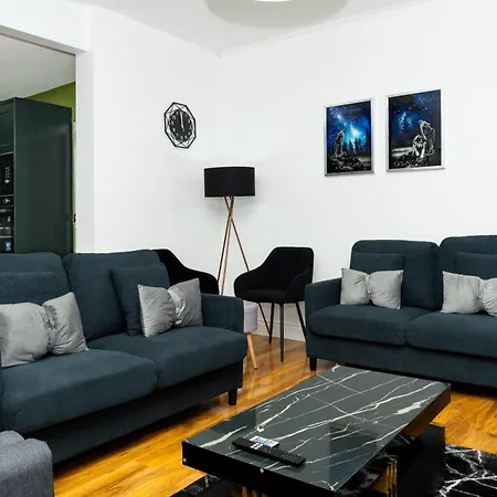 Luxury 5bd, Gym, Parking, Bus To Airport, Sleeps10 Villa *