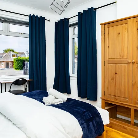 Luxury 5bd, Gym, Parking, Bus To Airport, Sleeps10 Villa