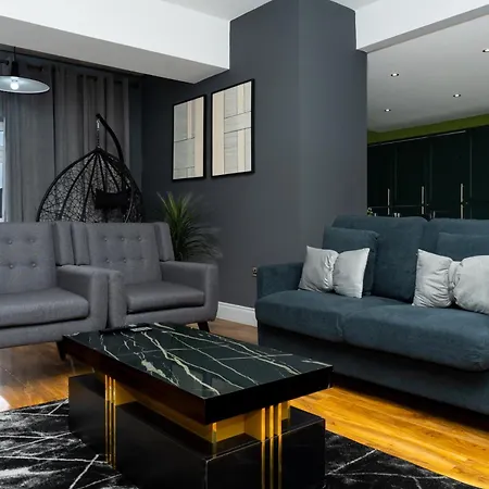 Villa Luxury 5bd, Gym, Parking, Bus To Airport, Sleeps10