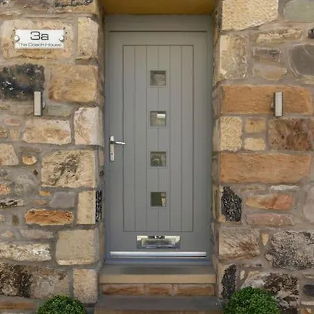 Luxury Centre Coach House, Garden & Balconies * Edinburgh