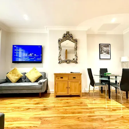 Historic Mews House 2br In Centre * Edinburgh