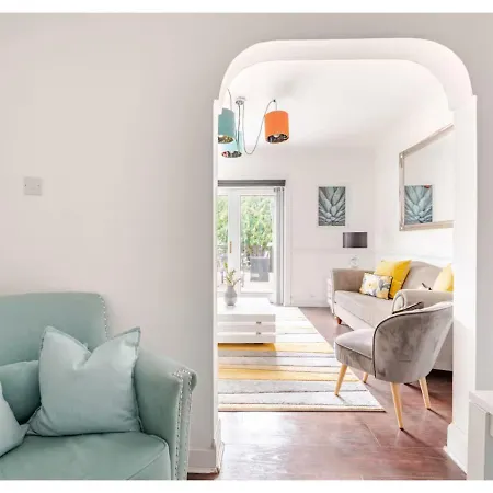 Elegant Flat In A Serene Neighbourhood *