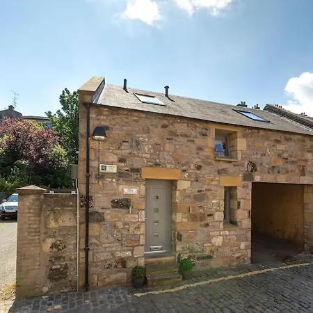 Apartment Luxury Centre Coach House, Garden & Balconies *