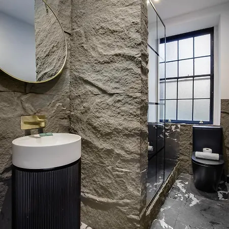 Royalmileluxe 2bed Apartment