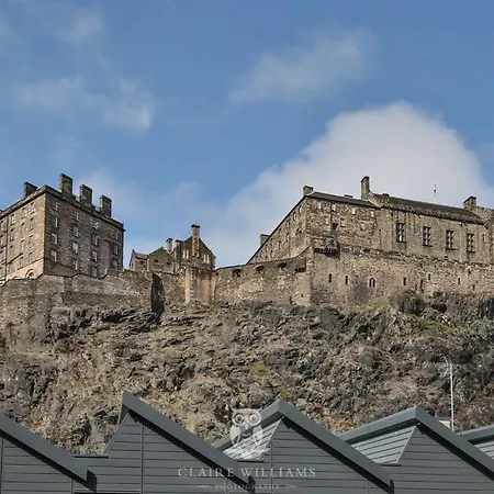 For Students Only - Kings Stables Road In * Edinburgh