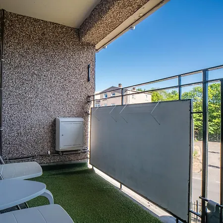 Northfield 1 Bedroom With Sofa Bed - *