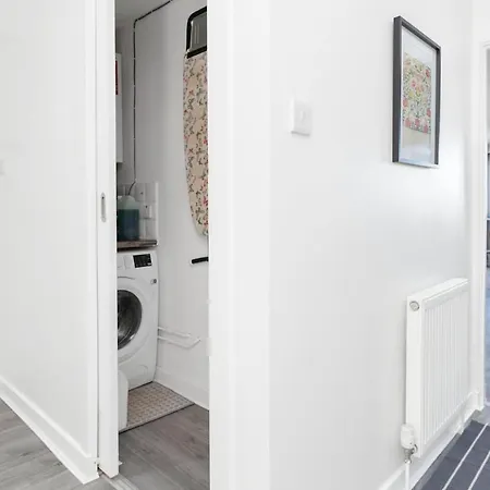 Leith's Bright Abode Edinburg
