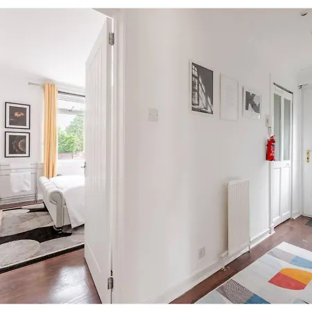 Elegant Flat In A Serene Neighbourhood アパート