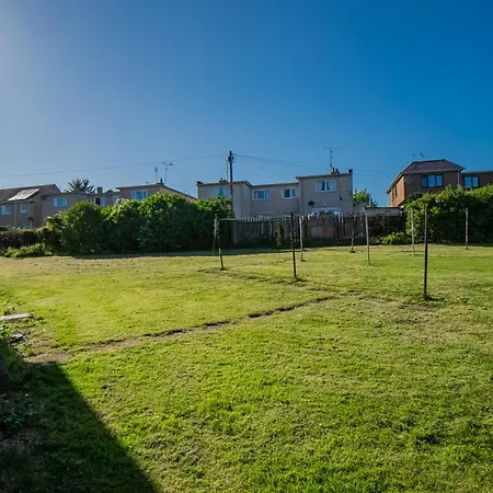 Northfield 1 Bedroom With Sofa Bed - *