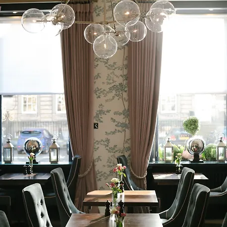 尼拉加勒多尼亚酒店