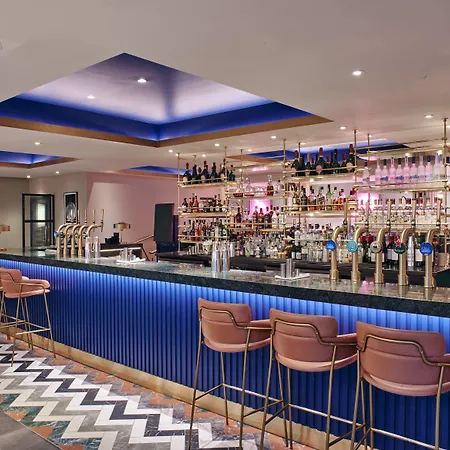 Le Monde 4* Edinburgh
