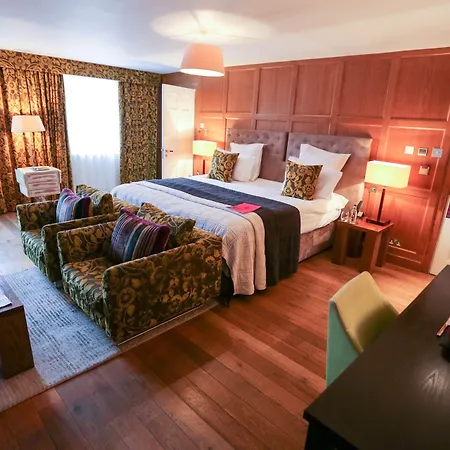 Tigerlily Hotel 4*
