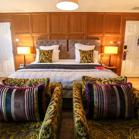 Tigerlily Hotel