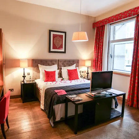 Tigerlily Hotel