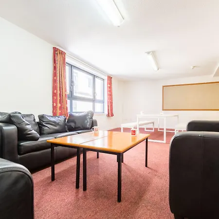 Apartamento Euro Halls *