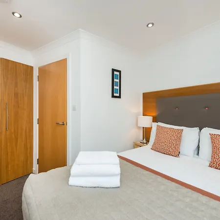 Fountain Court - Harris 4*
