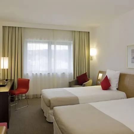 מלון Novotel Park 4*