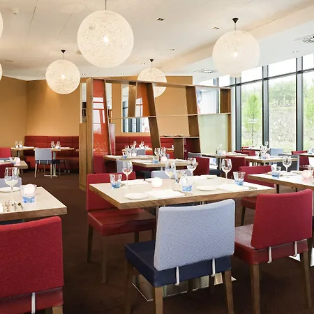 Novotel Park מלון 4*