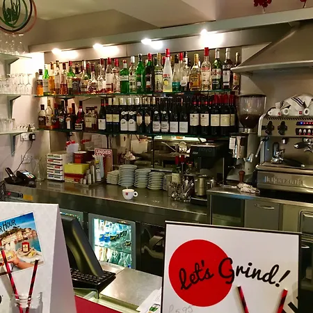 The Salisbury Édimbourg