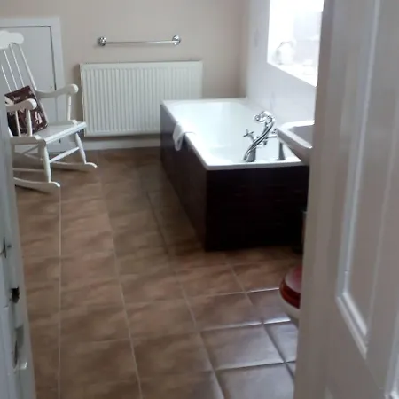 Aynetree Гостевой дом Эдинбург