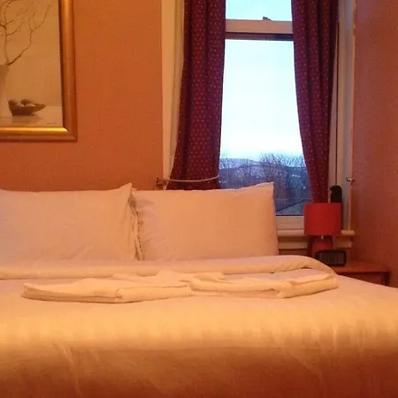 Twin Lions Hotel 2*