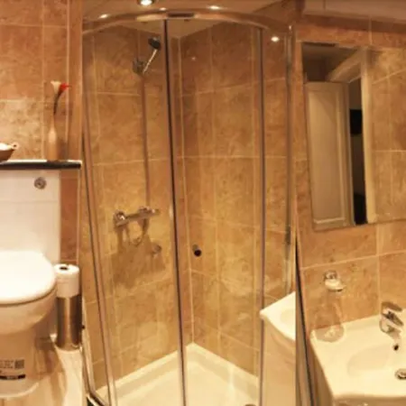 بيت ضيافة Regency