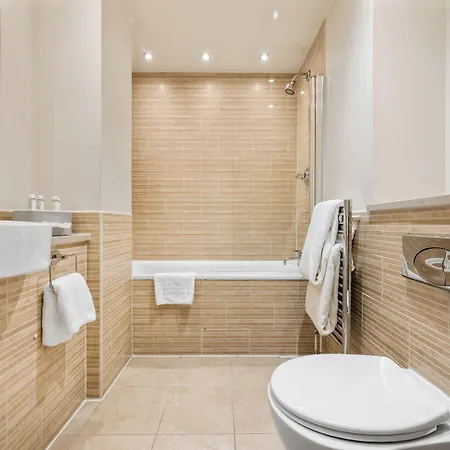 Princes Street Apartahotel Edimburgo