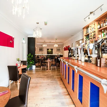 Ostello Victoria Park House *