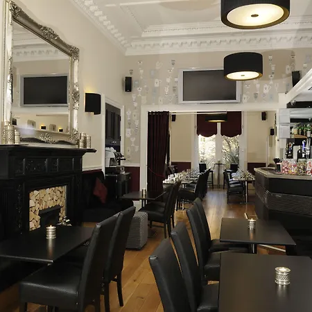 Revolver * Edimburgo