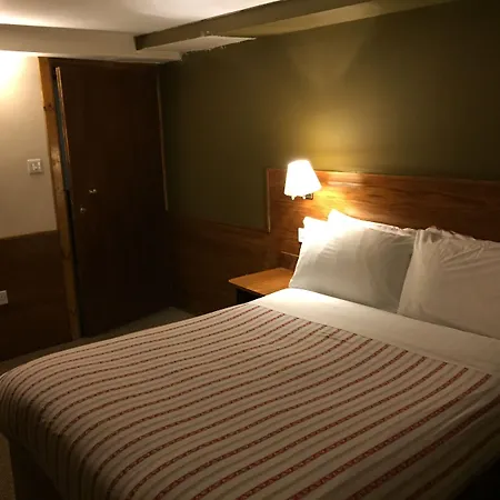Hotell House 3*