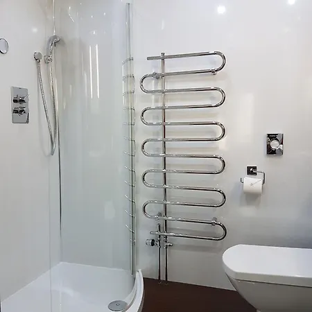 Lauderville 4*
