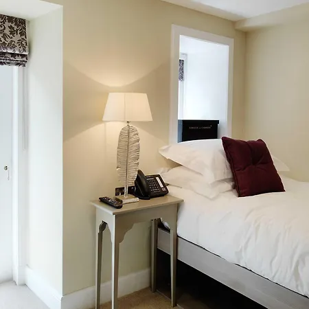 Hotell 24 Royal Terrace 4*