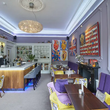 24 Royal Terrace 4* Edinburg