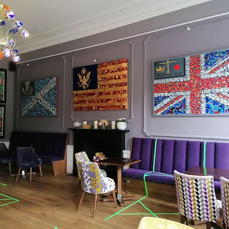 Hotell 24 Royal Terrace