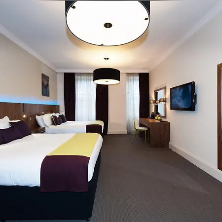 호텔 The Place 4*