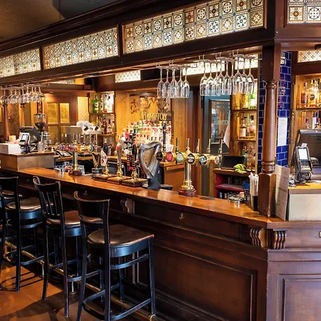 فندق Whisky House 3*